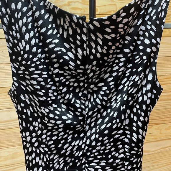 Maggie London midi dress 8 beautiful lined black and white silky feel EUC - Picture 5 of 8